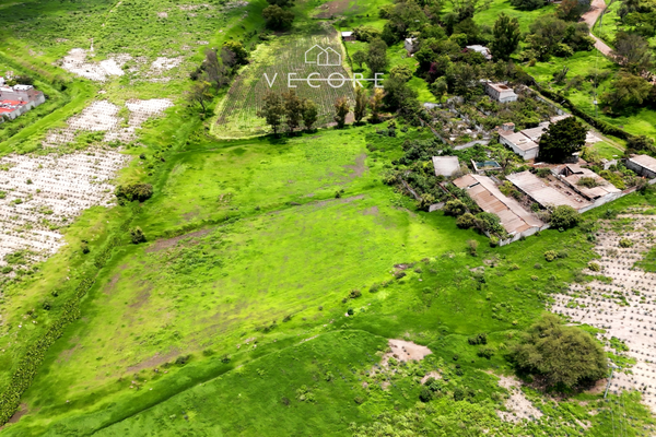 Foto de inmueble en Camino a los Arcos, Col. Juanacatlan C.P. 45880, Juanacatlán