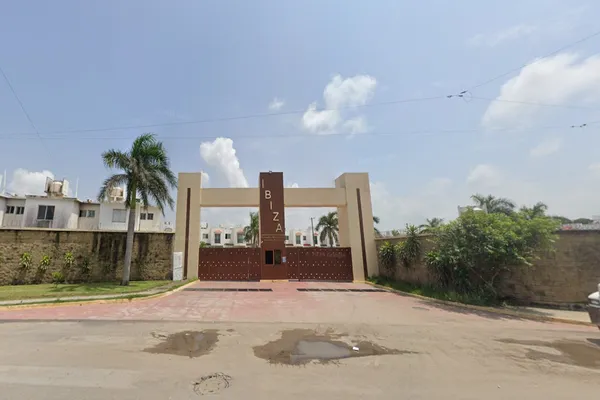 Foto de inmueble en Camino Real #1242, Col. Lomas de Rio Medio II C.P. 91809, Veracruz