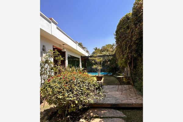 Foto de inmueble en Camino Real #604, Col. Los Limoneros C.P. 62304, Cuernavaca