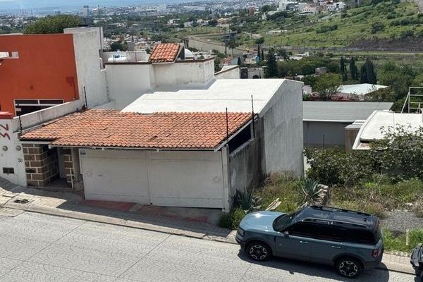 Foto de inmueble en Camino Real de Carretas, Col. Milenio III Fase A C.P. 76060, Querétaro