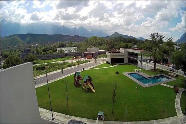 Foto de inmueble en Camino Real, Col. El Uro C.P. 64986, Monterrey