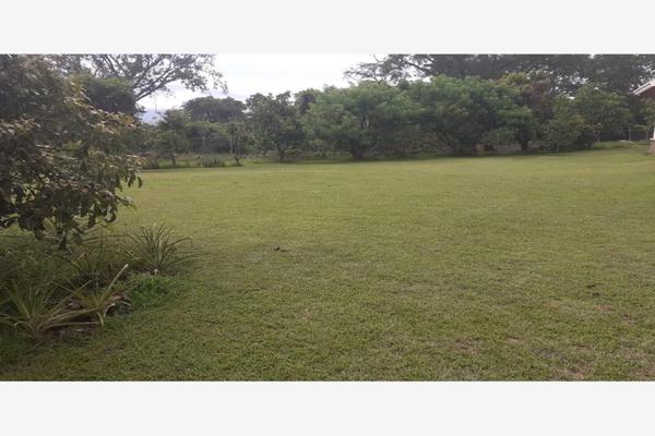 Foto de inmueble en  , Col. Campestre Comala C.P. 28450, Comala