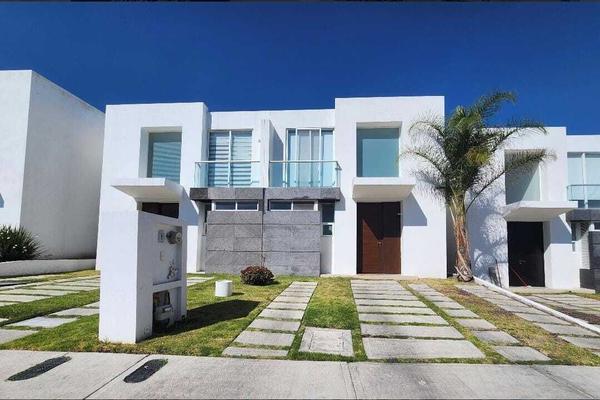 Foto de inmueble en campo real, Col. Residencial el Refugio C.P. 76146, Querétaro