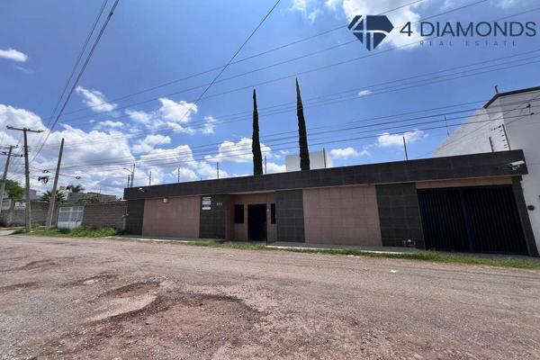 Foto de inmueble en Campos Eliseos, Col. Francisco Villa C.P. 36724, Salamanca