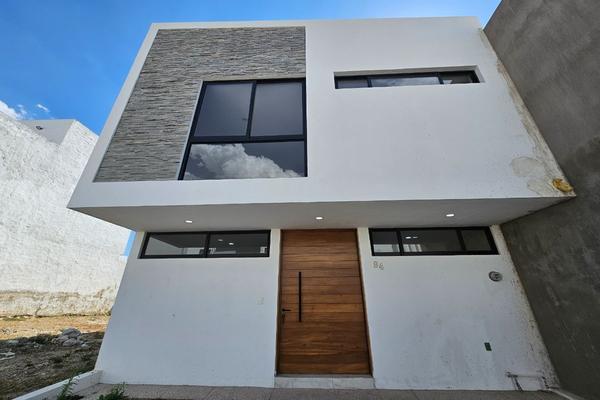 Foto de inmueble en capital norte, Col. Valle Imperial C.P. 45134, Zapopan