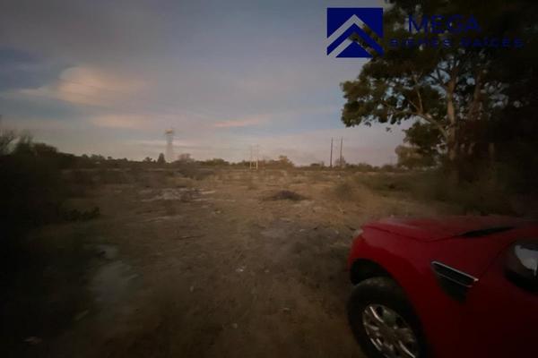 Foto de inmueble en Carr. a Zacatecas, Col. Antonio Castillo C.P. 34306, Durango