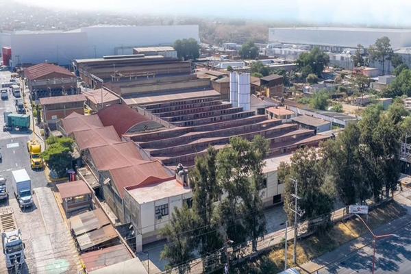 Foto de inmueble en Carretera federal México puebla, Col. Loma Encantada C.P. 56495, La Paz