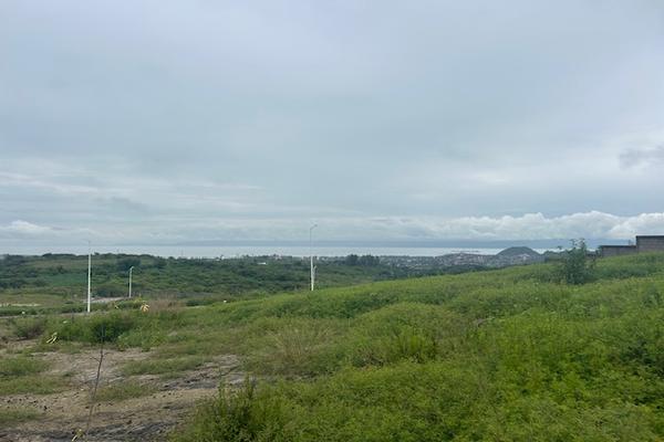 Foto de inmueble en Carretera Guadalajara Chapala, Col. Chapala Centro C.P. 45900, Chapala