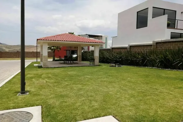 Foto de inmueble en CARRETERA IZUCAR DE MATAMOROS #132, Col. Atlixco 90 C.P. 74218, Atlixco