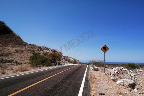 Foto de inmueble en Carretera La Paz - San Juan de la Costa km 22 + 100, Col. Alfredo V Bonfil C.P. 23203, La Paz