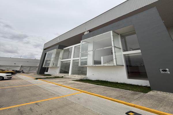Foto de inmueble en Carretera nogales, Col. La Venta Del Astillero C.P. 45221, Zapopan