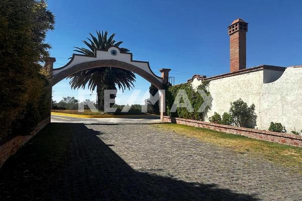 Foto de inmueble en Carr. Pachuca-Tulancigo, Col. San Juan Tizahuapan C.P. 43585, Epazoyucan