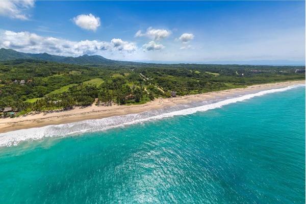 Foto de inmueble en Carretera punta de mita, Col. Punta de Mita C.P. 63734, Bahía de Banderas