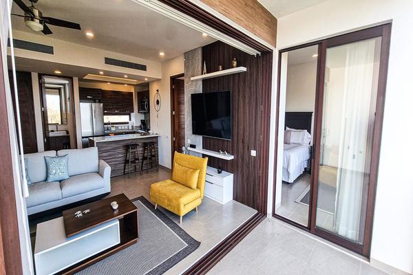 Foto de inmueble en Carretera Punta Mita, Col. Cruz de Huanacaxtle C.P. 63734, Bahía de Banderas