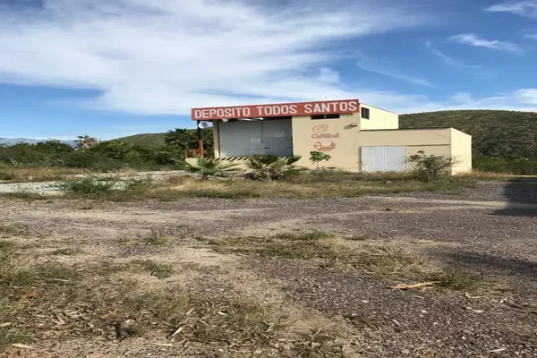 Foto de inmueble en Carretera Todos Santos-Cabos San Lucas, Col. Brisas del Pacifico C.P. 23300, La Paz