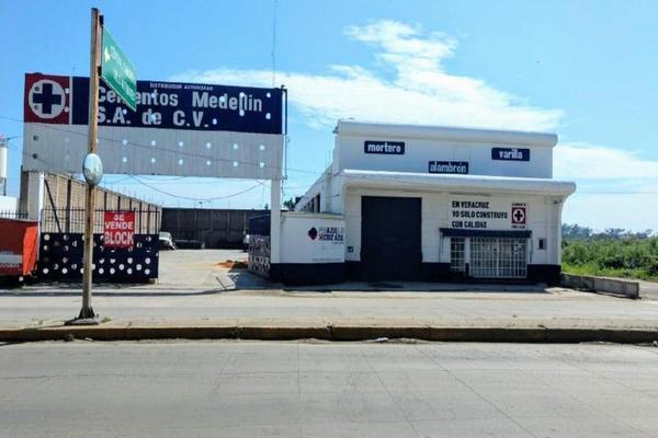 Foto de inmueble en Carretera Transistmica KM. 7.0, Col. Ejidal C.P. 96380, Coatzacoalcos