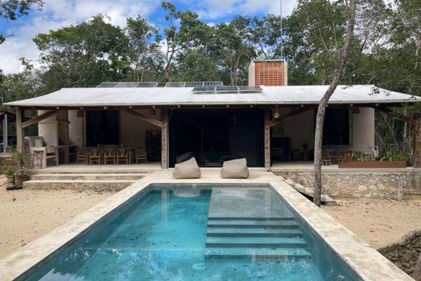 Foto de inmueble en carretera Tulum Coba km 8, Col. Guerra de Castas C.P. 77760, Tulum