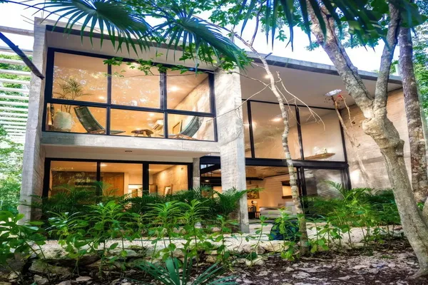 Foto de inmueble en Carretera Tulum Playa del Carmen, Col. Akumal C.P. 77776, Tulum