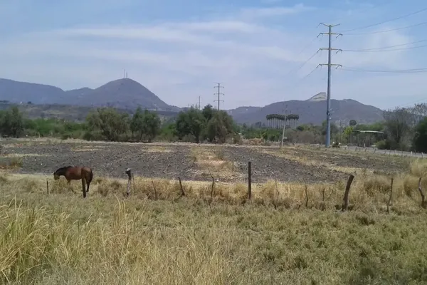 Foto de inmueble en Carretera-Mezcala, Col. Hacienda de la Labor C.P. 45945, Chapala