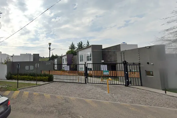 Foto de inmueble en CARRETYERA A TECAXI #304, Col. San Luis Mextepec C.P. 51355, Zinacantepec