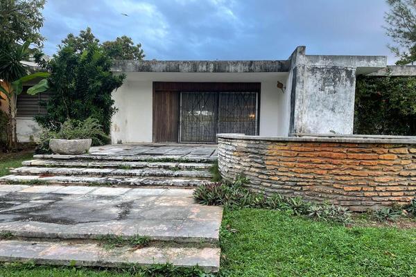 Foto de inmueble en CASA EN RENTA MERIDACASA 32PROL. PASEO DE MONTEJOENTREGA INMEDIATA, Col. Paseo de Montejo C.P. 97205, Mérida