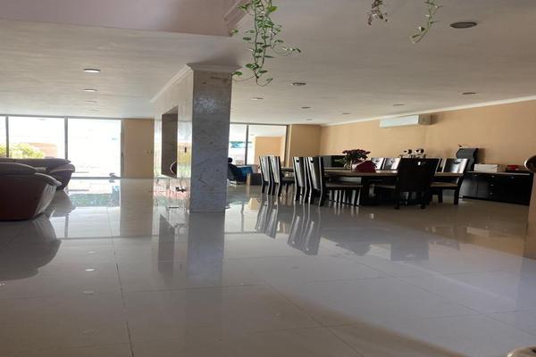 Foto de inmueble en CASA EN VENTA MERIDAMONTEBELLOENTREGA INMEDIATA., Col. Montebello C.P. 97113, Mérida