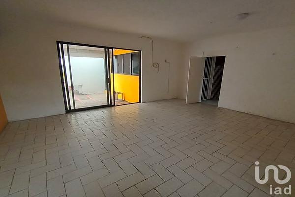 Foto de inmueble en CASANDRA #153, Col. Vista Hermosa C.P. 62290, Cuernavaca
