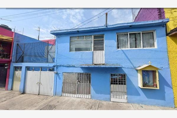 Foto de inmueble en Casimiro Chovel #12, Col. Las Peñas C.P. 09750, Iztapalapa