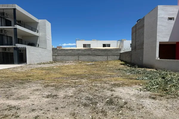 Foto de inmueble en casuarinas #1, Col. Ampliación Senderos C.P. 27018, Torreón
