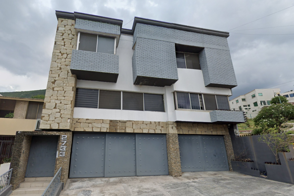 Foto de inmueble en Paseo de la Cima 2733 #2733, Col. Las Cumbres 1 Sector C.P. 64610, Monterrey