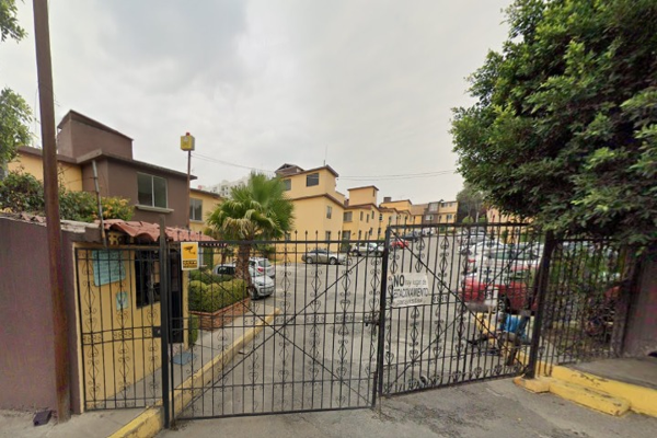 Foto de inmueble en Avenida de Las Colonias, Col. Jardines de Atizapán C.P. 52978, Atizapán de Zaragoza