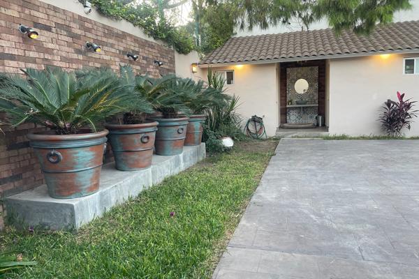 Foto de inmueble en Eduardo Marquina #880, Col. Valle de Anáhuac C.P. 66450, San Nicolás de los Garza