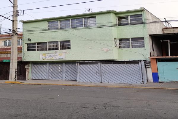 Foto de inmueble en C. Villa Hoz, Desarrollo Urbano Quetzalcóatl, 09700 Ciudad de México, CDMX, Col. Desarrollo Urbano Quetzalcoatl C.P. 09700, Iztapalapa