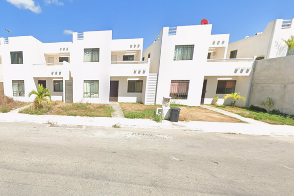 Foto de inmueble en C. 100A 136, Fraccionamiento Las Américas 2, 97302 Mérida, Yuc. #136, Col. Residencial La Alborada C.P. 97302, Mérida