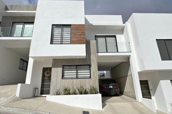 Foto de inmueble en Calle Ingeniero Juan Ojeda Robles #SN, Col. Mineral de Santa Fe C.P. 22416, Tijuana