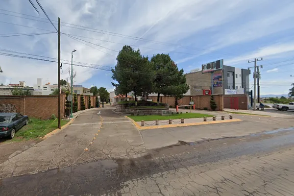 Foto de inmueble en CEDROS, Col. Los Pinos Residencial C.P. 34162, Durango