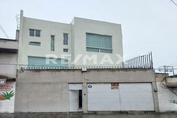 Foto de inmueble en CENTENARIO, Col. Los Reyes Acaquilpan Centro C.P. 56400, La Paz