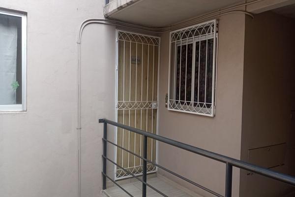 Foto de inmueble en Centenario, Col. Santiago Atzacoalco C.P. 07040, Gustavo A. Madero