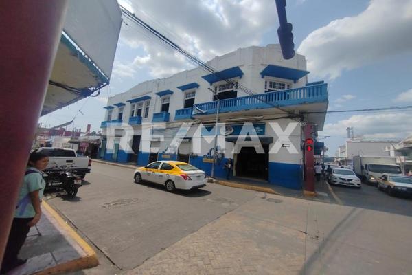 Foto de inmueble en Central Poniente Esq. 4a sur, Col. Tapachula Centro C.P. 30700, Tapachula