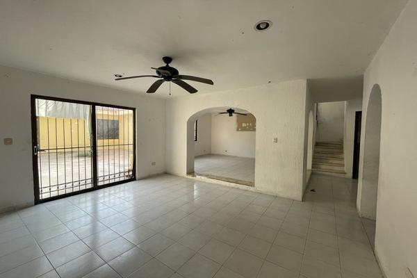 Foto de inmueble en Cerca de la 60 norte, Col. Chuburna de Hidalgo C.P. 97205, Mérida