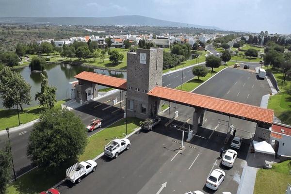 Foto de inmueble en CDA. CAMPANARIO DE GUADALUPE, Col. El Campanario C.P. 76146, Querétaro