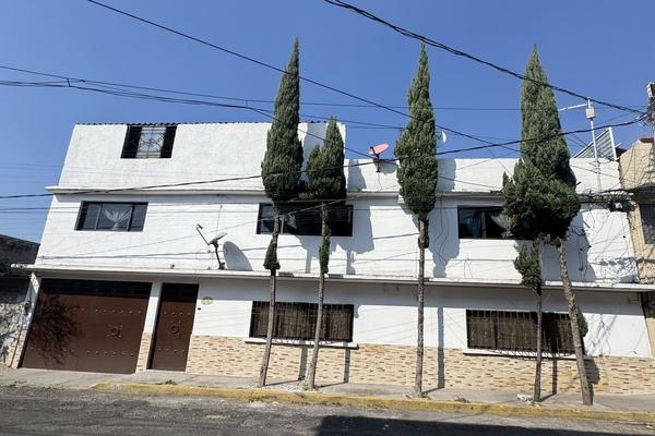 Foto de inmueble en Cerrada de Carapan, Col. San Lorenzo Tezonco C.P. 09790, Iztapalapa