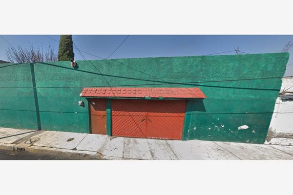 Foto de inmueble en Cerrada de Cuitláhuac #000, Col. San Lorenzo C.P. 09857, Iztapalapa