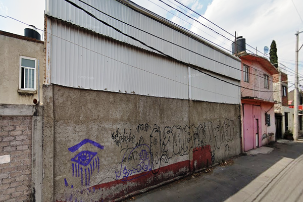 Foto de inmueble en Cerrada de Guillermo Prieto No. 20 20, Col. Zapotitla C.P. 13310, Tláhuac