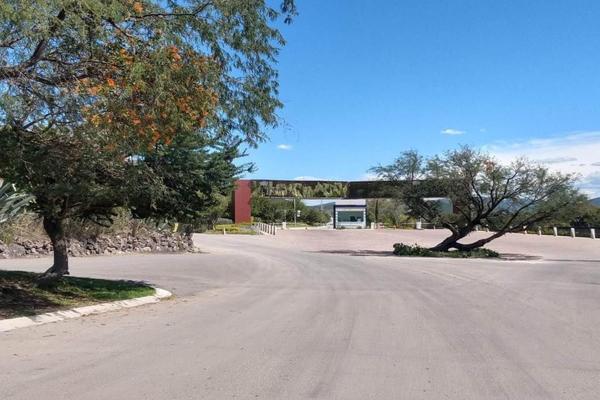Foto de inmueble en Cerrada de Pajaritos, Col. Los Encinos C.P. 76116, Querétaro
