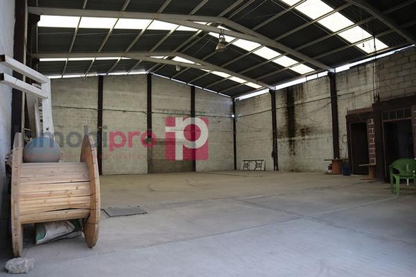 Foto de inmueble en Cerrada de Sinaloa, Col. Santa María Tulpetlac C.P. 55400, Ecatepec de Morelos