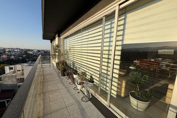 Foto de inmueble en Cerrada Fuente Azul, Col. Lomas de Tecamachalco C.P. 53950, Naucalpan de Juárez