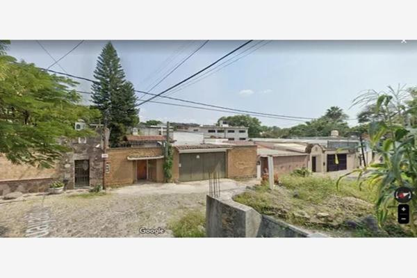 Foto de inmueble en CERRADA GUAYABOS #22 MZ 2 LT #22, Col. Las Palmas C.P. 62050, Cuernavaca
