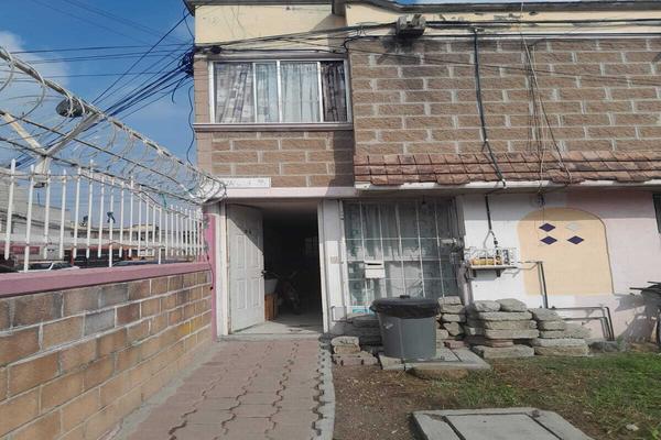 Foto de inmueble en Cda Zapopan, Col. Los Agaves Tultitlán C.P. 54910, Tultitlán