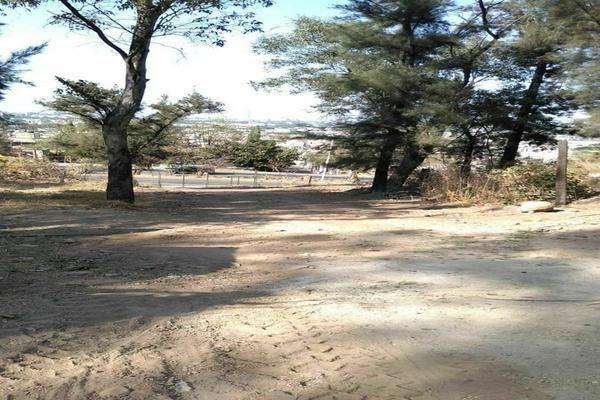 Foto de inmueble en  , Col. Cerro Del Tesoro C.P. 45608, San Pedro Tlaquepaque